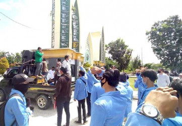 IKA UIN Suska di PKB-kan, Forum Alumni (FA) Aderman : ndak masalah, itu sebuah kemajuan IKA UIN Suska di PKB-kan, Forum Alumni (FA) Aderman : ndak masalah, itu sebuah kemajuani