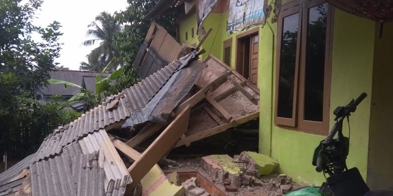 257 Rumah Rusak Akibat Gempa Banten, Paling Banyak di Pandeglang 257 Rumah Rusak Akibat Gempa Banten, Paling Banyak di Pandeglangi