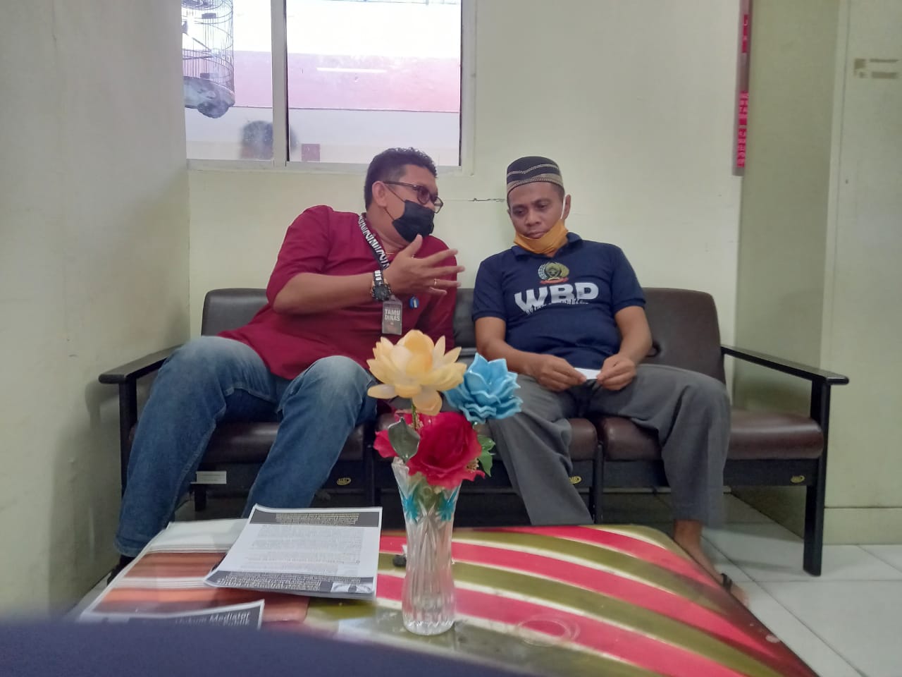 Viralnya Kasus Anggota Dewan Sari Antoni, Direktur Bank Swasta ini Ikut Bersuara Viralnya Kasus Anggota Dewan Sari Antoni, Direktur Bank Swasta ini Ikut Bersuarai
