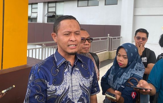 Agung Nugroho 'Kecoh' Wartawan se-Riau, Mengaku Diperiksa Polda Hanya Terkait Persoalan Sepele Dugaan Korupsi Rehab Rumah Dinas Rp 100 Juta Agung Nugroho 'Kecoh' Wartawan se-Riau, Mengaku Diperiksa Polda Hanya Terkait Persoalan Sepele Dugaan Korupsi Rehab Rumah Dinas Rp 100 Jutai