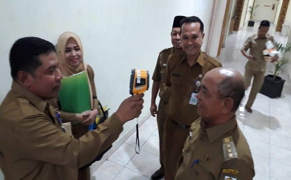 Bantuan Covid-19, Bupati Harris Tegaskan Akurasi Dan Validasi Data Kunci Tepat Sasaran Bantuan Covid-19, Bupati Harris Tegaskan Akurasi Dan Validasi Data Kunci Tepat Sasarani