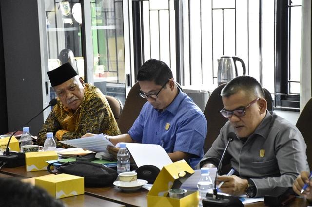 Bahas KUA PPAS APBD 2023, Komisi I Panggil DPMPTSP Pekanbaru Bahas KUA PPAS APBD 2023, Komisi I Panggil DPMPTSP Pekanbarui