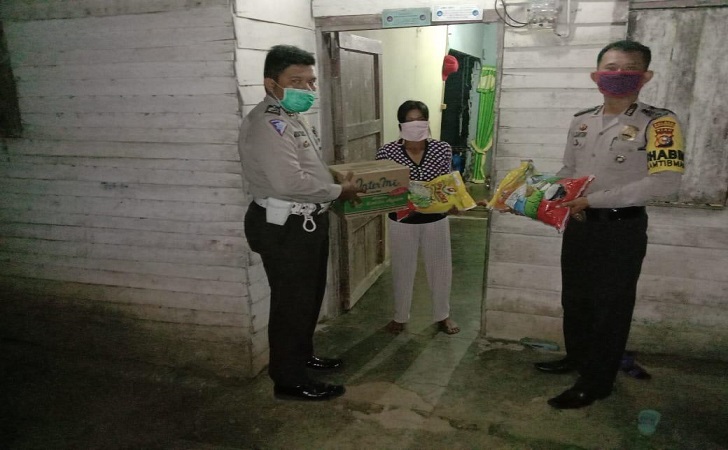 Bantu Terlapor Pencurian sawit, Polsek Tandun Jelaskan Soal Perkaranya Bantu Terlapor Pencurian sawit, Polsek Tandun Jelaskan Soal Perkaranyai