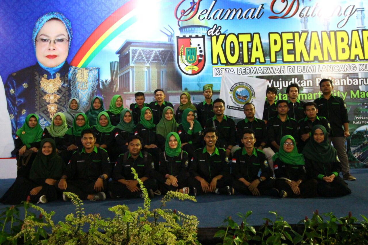 Abdul Khoir Lantik Himapasbar dan Komapas Dikediaman Walikota Pekanbaru Abdul Khoir Lantik Himapasbar dan Komapas Dikediaman Walikota Pekanbarui