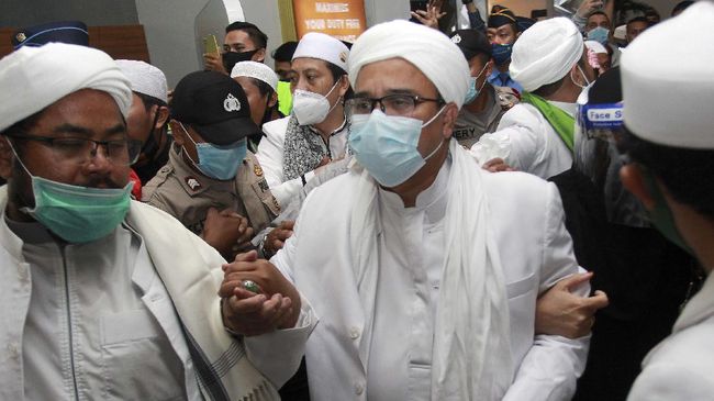 Janji Tak Lagi Buat Kerumunan Massa Janji Tak Lagi Buat Kerumunan Massai