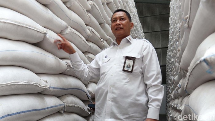 Mendag Ngotot Impor Beras, Buwas Menolaki