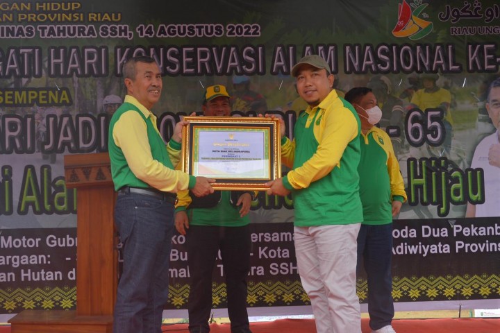Kota Siak Raih Penghargaan Kota Bersih Tingkat Provinsi Riau Tahun 2022 Kota Siak Raih Penghargaan Kota Bersih Tingkat Provinsi Riau Tahun 2022i