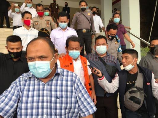 Ditetapkan Tersangka, Kejati Riau Tahan Sekda Yan Pranai