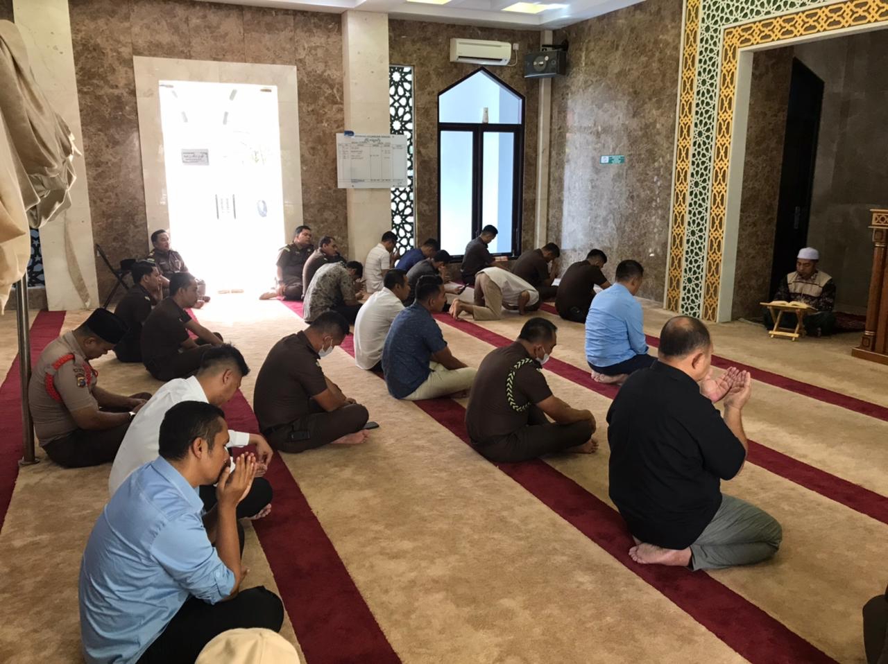 PEKANBARU GENTA ONLINE COM TAUSIYAH BA’DA DZUHUR YANG DISAMPAIKAN OLEH USTAD ALMASURI S.PDI PEKANBARU GENTA ONLINE COM TAUSIYAH BA’DA DZUHUR YANG DISAMPAIKAN OLEH USTAD ALMASURI S.PDIi