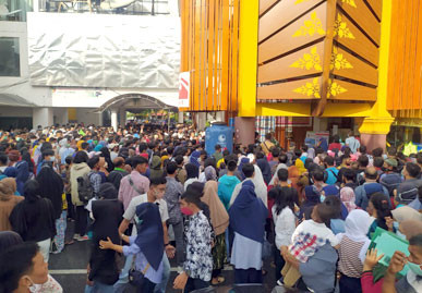 Buka Hari Libur, Disdukcapil Kota Pekanbaru Diserbu Warga Buka Hari Libur, Disdukcapil Kota Pekanbaru Diserbu Wargai