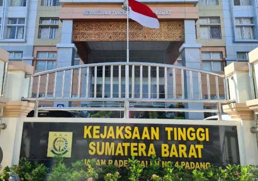 Wali Nagari Mandeh Dilaporkan Warga ke Kejati Sumbar, Diduga Selewengkan Dana dan Rambah Hutan Mangrove Wali Nagari Mandeh Dilaporkan Warga ke Kejati Sumbar, Diduga Selewengkan Dana dan Rambah Hutan Mangrovei