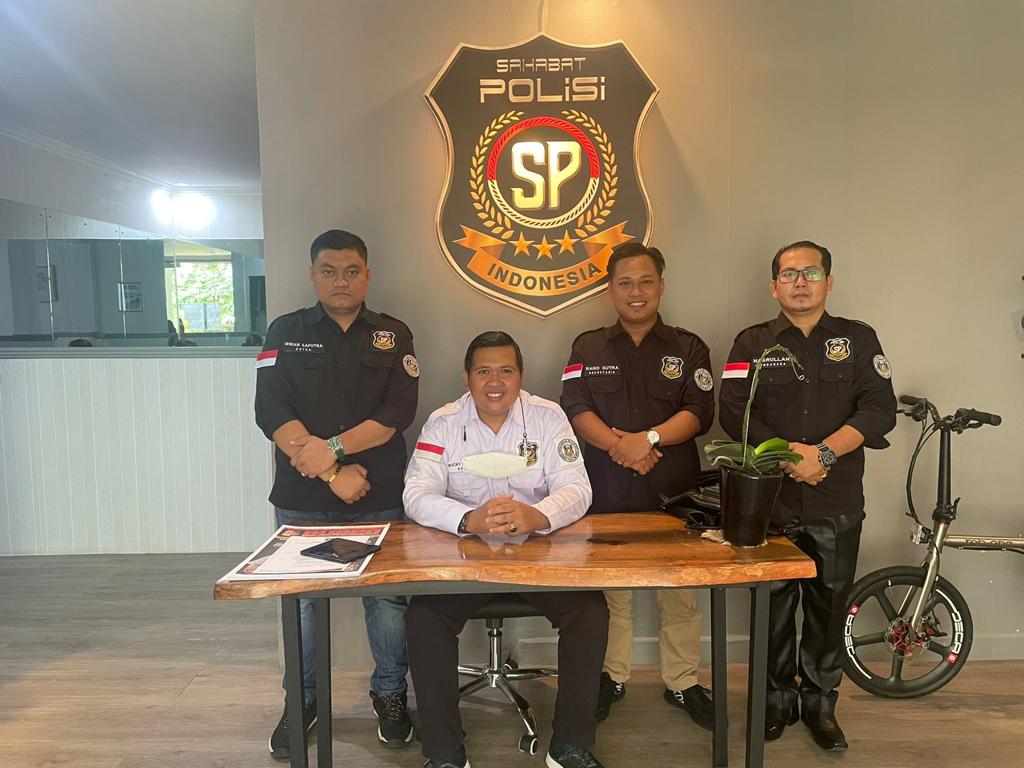 Fonda Tangguh : Harus Dibesarkan Fonda Tangguh : Harus Dibesarkani