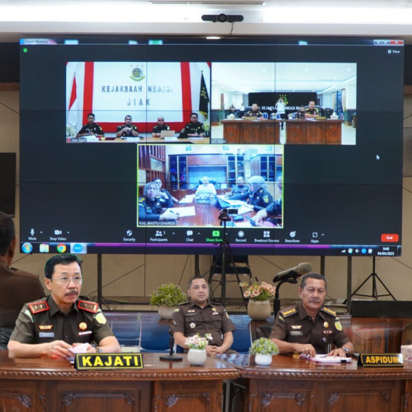 PENGAJUAN 1 PERKARA UNTUK DILAKUKAN PENGHENTIAN PENUNTUTAN BERDASARKAN KEADILAN RESTORATIF JUSTICE DISETUJUI OLEH JAMPIDUM KEJAKSAAN AGUNG RI PENGAJUAN 1 PERKARA UNTUK DILAKUKAN PENGHENTIAN PENUNTUTAN BERDASARKAN KEADILAN RESTORATIF JUSTICE DISETUJUI OLEH JAMPIDUM KEJAKSAAN AGUNG RIi