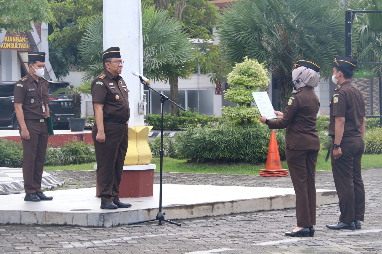 ASISTEN INTELIJEN KEJAKSAAN TINGGI RIAU PENERIMA APEL KERJA PAGI ASISTEN INTELIJEN KEJAKSAAN TINGGI RIAU PENERIMA APEL KERJA PAGIi