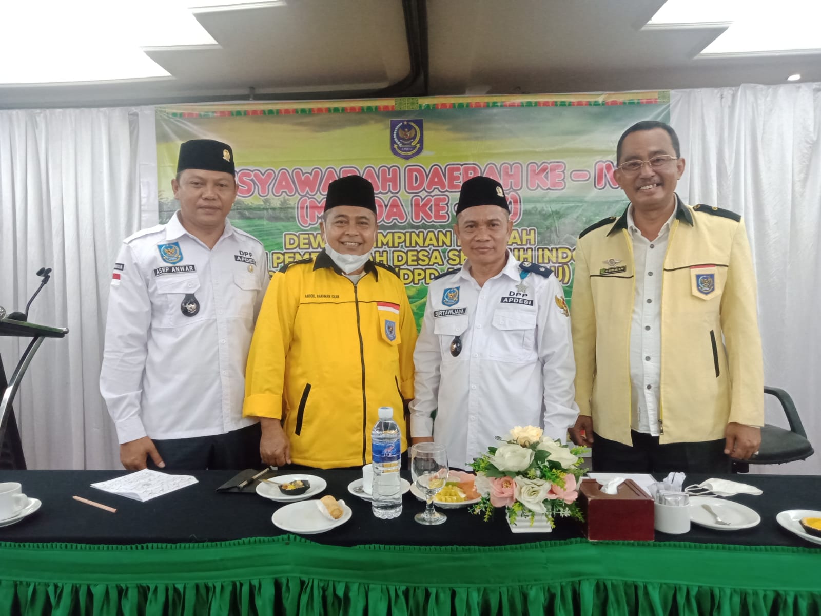 Wak Rahman Terpilih Aklamasi Sebagai Ketua DPD APDESI Riau Wak Rahman Terpilih Aklamasi Sebagai Ketua DPD APDESI Riaui