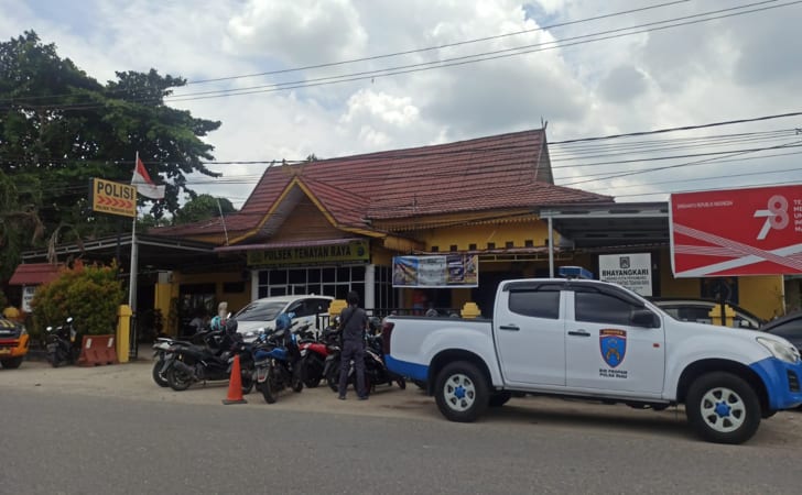 Kompol Ryan Fajri Dicopot Dari Jabatan Kapolsek Tenayan Raya Kompol Ryan Fajri Dicopot Dari Jabatan Kapolsek Tenayan Rayai