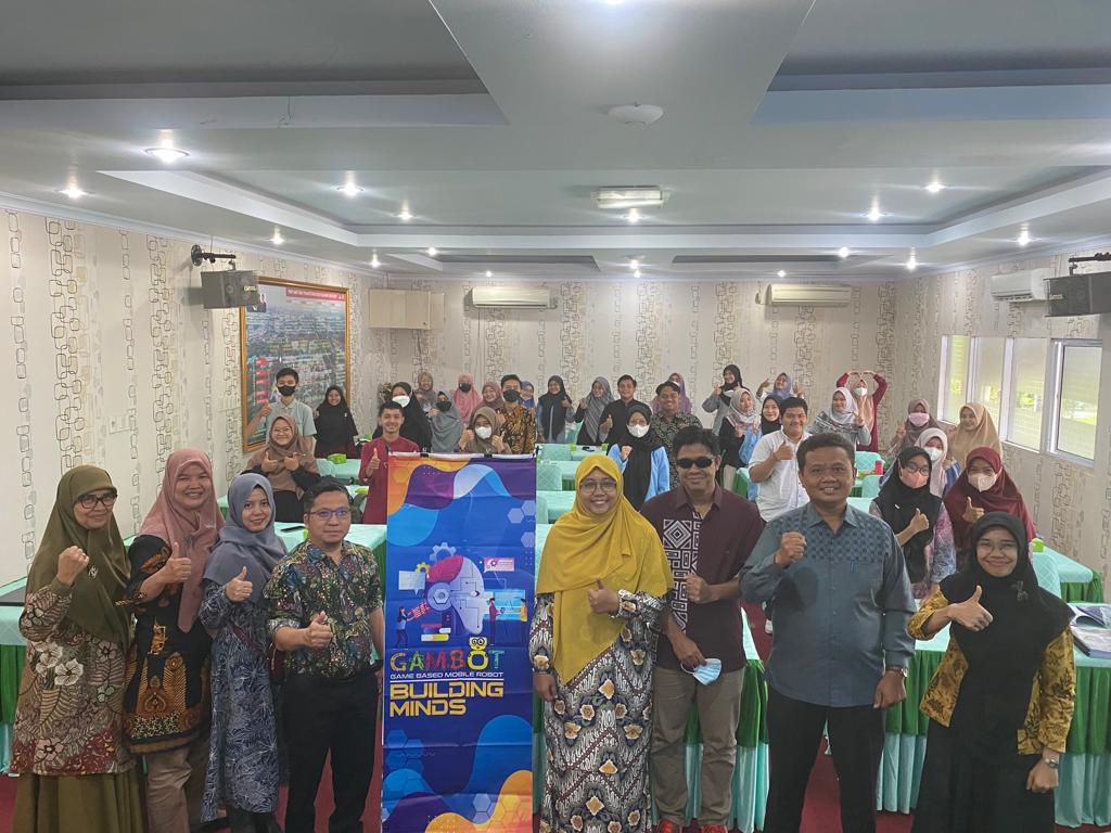 DOSEN FKIP UNRI LAKUKAN KOLABORASI DENGAN DOSEN UTM MALAYSIA DALAM WORKSHOP PEMBELAJARAN STEM DOSEN FKIP UNRI LAKUKAN KOLABORASI DENGAN DOSEN UTM MALAYSIA DALAM WORKSHOP PEMBELAJARAN STEMi