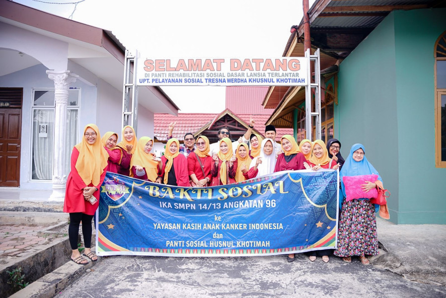 Ikatan Alumni (IKA) SMPN 14 Pekanbaru angkatan 96 melaksanakan bakti sosial Ikatan Alumni (IKA) SMPN 14 Pekanbaru angkatan 96 melaksanakan bakti sosiali