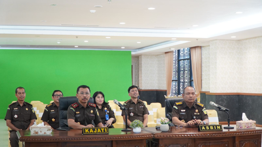 Asisten Pidana Khusus Kejaksaan Tinggi Riau Penerima Apel Kerja Pagi Asisten Pidana Khusus Kejaksaan Tinggi Riau Penerima Apel Kerja Pagii
