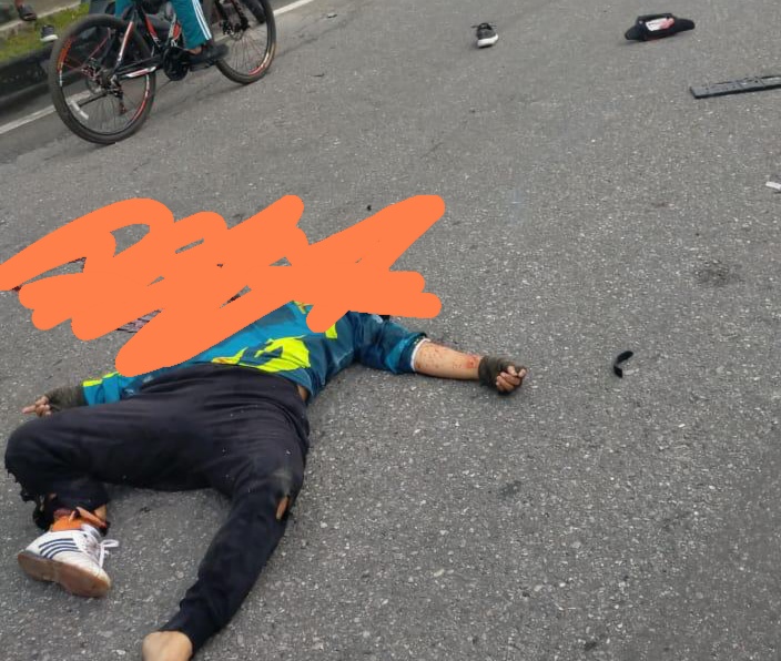 Mobil Pajero Sport Diduga Penabrak Pengguna Sepeda di Sudirman Pekanbaru Mobil Pajero Sport Diduga Penabrak Pengguna Sepeda di Sudirman Pekanbarui