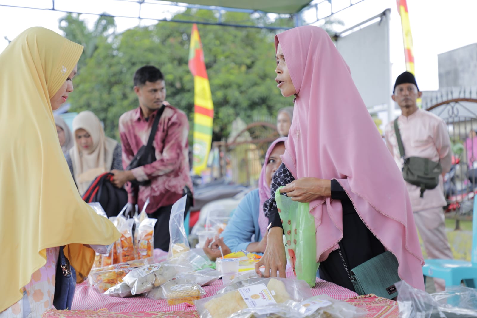 Wabup Siak Minta Pelaku UMKM, Gabung di Aplikasi SIAKKU Wabup Siak Minta Pelaku UMKM, Gabung di Aplikasi SIAKKU