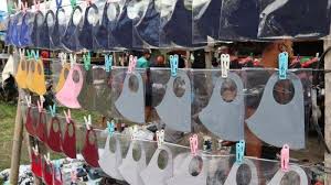 Kemenkes Minta Warga Tak Pakai Masker Scuba dan Buff Kemenkes Minta Warga Tak Pakai Masker Scuba dan Buffi