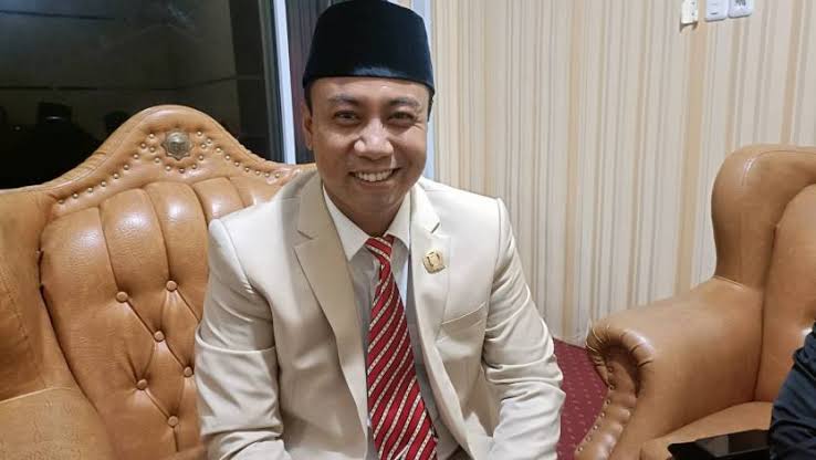 Ketua DPC Gerindra Pelalawan Abdul Nasib Terlempar di Nomor Urut Dua DCS, kok Bisa ? Ketua DPC Gerindra Pelalawan Abdul Nasib Terlempar di Nomor Urut Dua DCS, kok Bisa ?i
