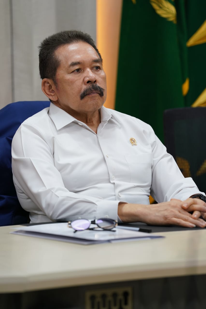 Jaksa Agung Apresiasi Seluruh Insan Adhyaksa yang Dapat Mempertahankan Kepercayaan Publik Jaksa Agung Apresiasi Seluruh Insan Adhyaksa yang Dapat Mempertahankan Kepercayaan Publiki