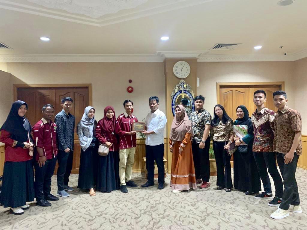 Muhammad Rudi terima kunjungan IPMKOB Pekanbaru di Kantor Walikota Batam Muhammad Rudi terima kunjungan IPMKOB Pekanbaru di Kantor Walikota Batami