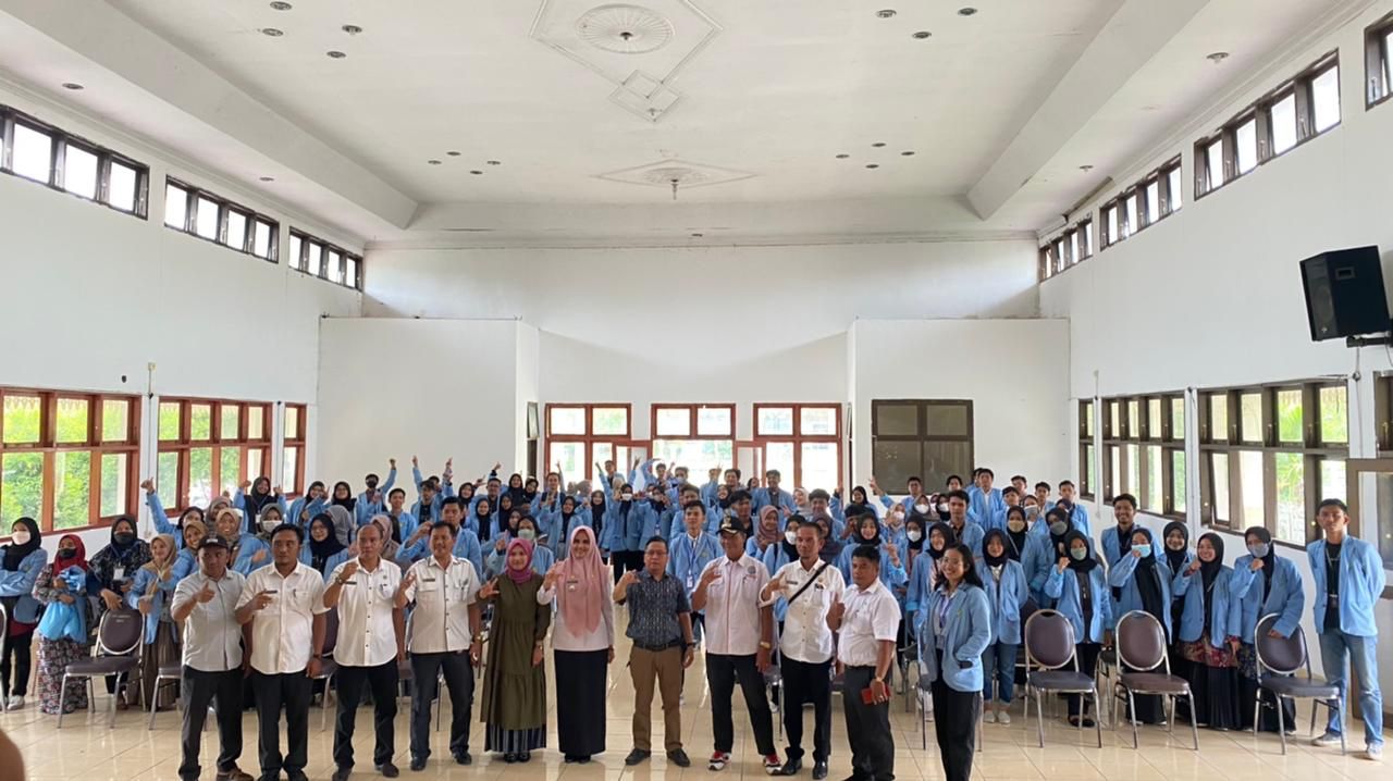 DOSEN PEMBIMBING SERAHKAN SECARA RESMI MAHASISWA KUKERTA UNRI 2022 DI TIGA KECAMATAN KAB KUANSING DOSEN PEMBIMBING SERAHKAN SECARA RESMI MAHASISWA KUKERTA UNRI 2022 DI TIGA KECAMATAN KAB KUANSINGi