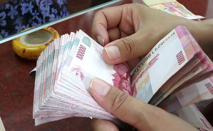 Syamsuar Terbitkan SK Soal Upah Minimum Provinsi Syamsuar Terbitkan SK Soal Upah Minimum Provinsii
