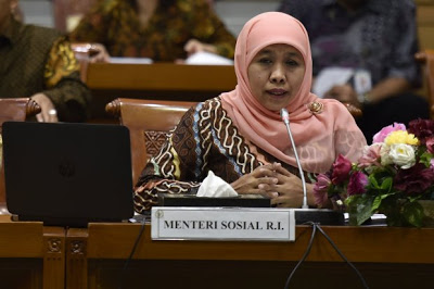 Putuskan Maju di Pilgub, Mensos Khofifah Lepas Jabatan Putuskan Maju di Pilgub, Mensos Khofifah Lepas Jabatani