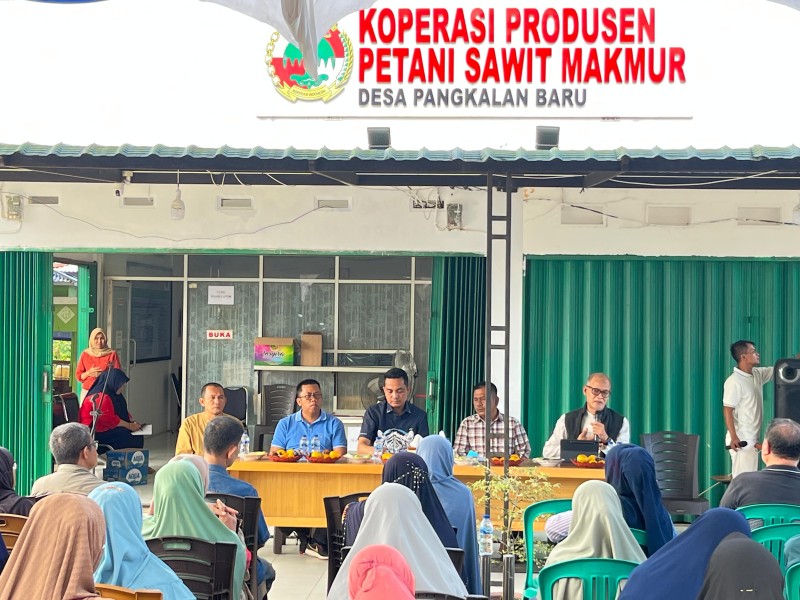 Ketua Koppsa-M Terangkan Kepada Petani Soal Upaya Hukum, Petani Sebut Maju Terus! Ketua Koppsa-M Terangkan Kepada Petani Soal Upaya Hukum, Petani Sebut Maju Terus!i