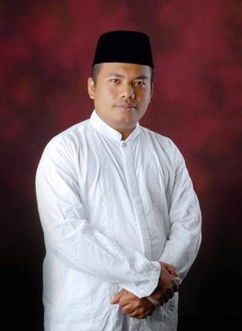 Abu Nazar Minta Mentri Segera Copot Ahmad Mujahidin dari Jabatan Rektor UIN Suska Abu Nazar Minta Mentri Segera Copot Ahmad Mujahidin dari Jabatan Rektor UIN Suskai