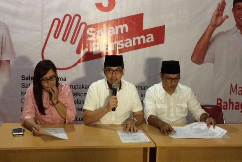 Pengamat: Sulit Menduetkan Anies-Sandi di Pilpres 2024 Pengamat: Sulit Menduetkan Anies-Sandi di Pilpres 2024i
