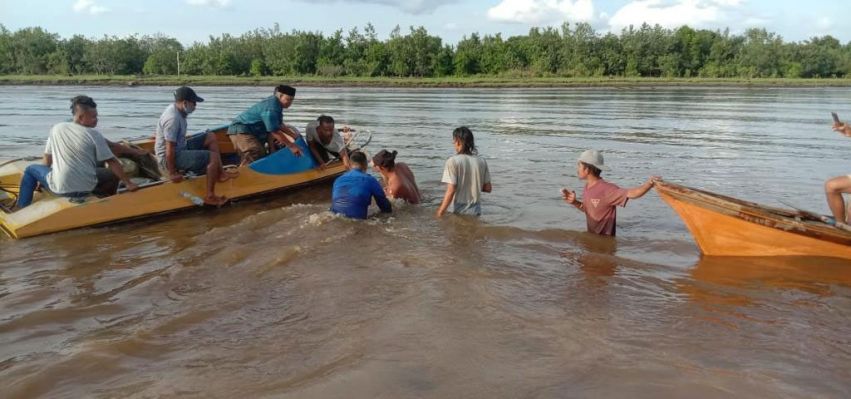 Kronologis Lengkap Perahu Pompong Tenggelam di Teluk Meranti, Pelalawan Kronologis Lengkap Perahu Pompong Tenggelam di Teluk Meranti, Pelalawani
