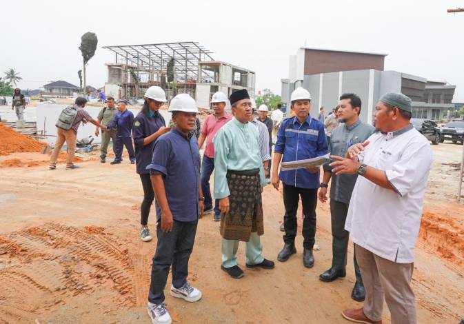 Akhir Masa Jabatan, Gubernur Syamsuar Cek Progres Pembangunan Quran Center dan RCH Akhir Masa Jabatan, Gubernur Syamsuar Cek Progres Pembangunan Quran Center dan RCHi