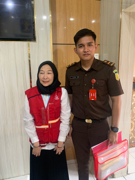 Nety Herawati Di Tuntut 1( Satu) Tahun 3 (Tiga) Bulan Oleh Pengadilan Kota Lubuk Linggau. Nety Herawati Di Tuntut 1( Satu) Tahun 3 (Tiga) Bulan Oleh Pengadilan Kota Lubuk Linggau.i