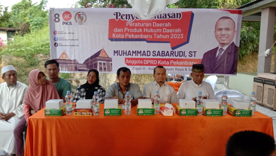 Ketua DPRD Pekanbaru Laksanakan Penyebarluasan Perda UMKM di Tangkerang Timur Ketua DPRD Pekanbaru Laksanakan Penyebarluasan Perda UMKM di Tangkerang Timuri