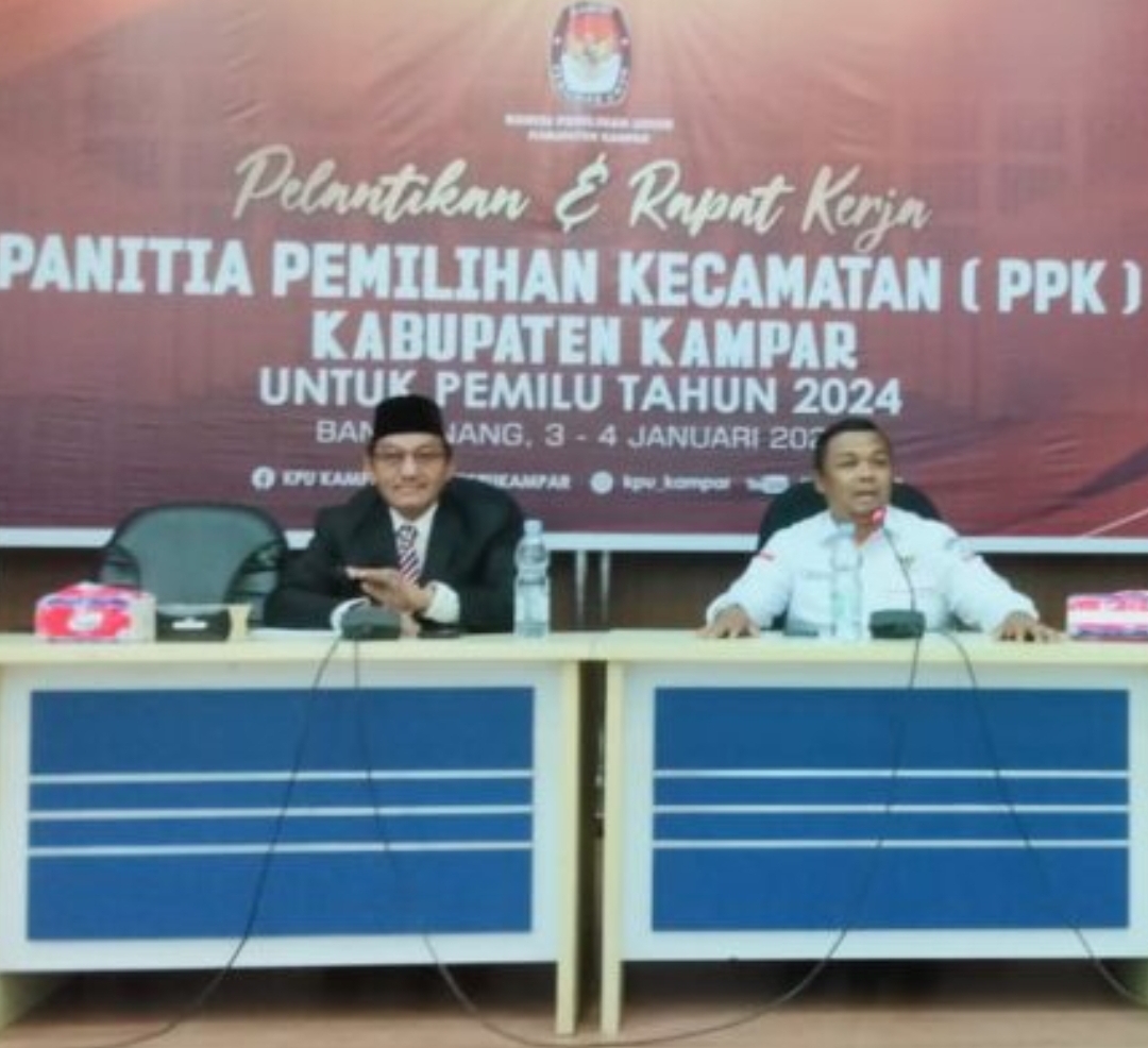 Beri Materi untuk PPK se-Kampar, Edwar Tekankan Penguatan Integritas Penyelenggara Pemilu Beri Materi untuk PPK se-Kampar, Edwar Tekankan Penguatan Integritas Penyelenggara Pemilui