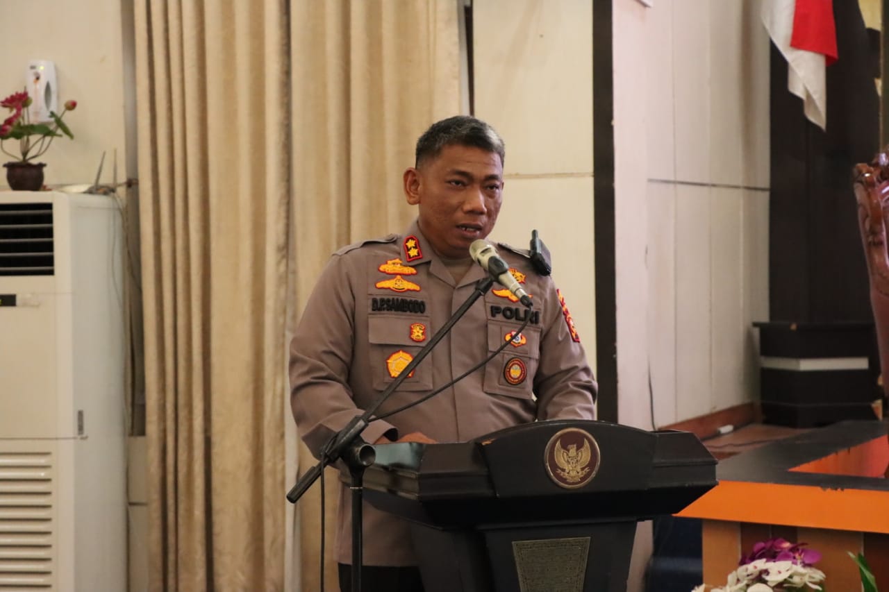 Hadirkan Narasumber dan Ahli, Polres Kampar Gelar FGD Bahas Kenaikan Harga BBM Hadirkan Narasumber dan Ahli, Polres Kampar Gelar FGD Bahas Kenaikan Harga BBMi
