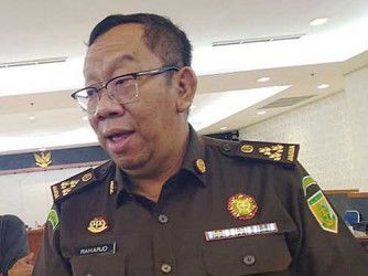 Kejaksaan Tinggi Riau Buru 14 Buronan, Satu Terdeteksi di Luar Negeri Kejaksaan Tinggi Riau Buru 14 Buronan, Satu Terdeteksi di Luar Negerii