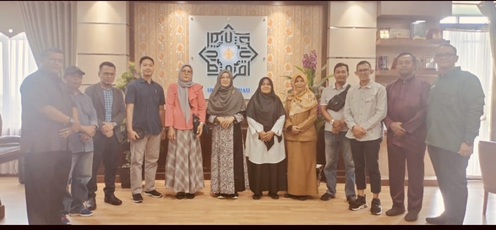 Alumni UIN Susqa Bertemu Rektor Terpilih Bahas Penguatan Kolaborasi dan Pelantikan Pengurus IKA FEKONSOS UIN SUSQA Riau Alumni UIN Susqa Bertemu Rektor Terpilih Bahas Penguatan Kolaborasi dan Pelantikan Pengurus IKA FEKONSOS UIN SUSQA Riaui