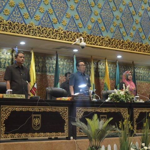 DPRD Riau Bentuk Pansus LKPj Gubri T.A 2017 DPRD Riau Bentuk Pansus LKPj Gubri T.A 2017i