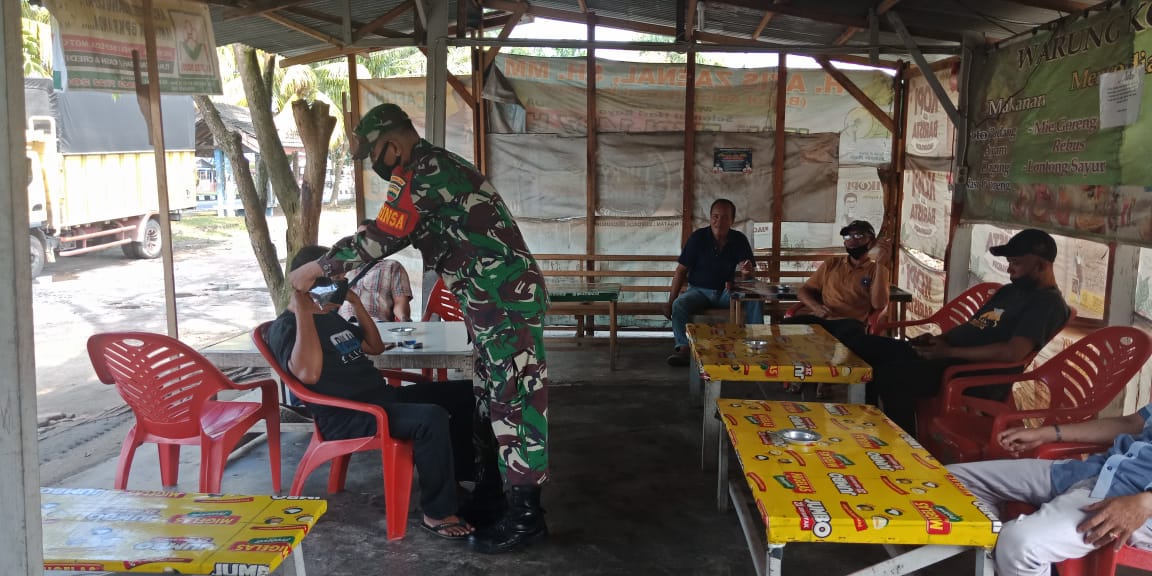 Sukseskan TMMD Ke-110 Kodim 0313/KPR, Babinsa Berikan Himbauan Protokol Kesehatan Covid-19 Dan Bagik Sukseskan TMMD Ke-110 Kodim 0313/KPR, Babinsa Berikan Himbauan Protokol Kesehatan Covid-19 Dan Bagiki