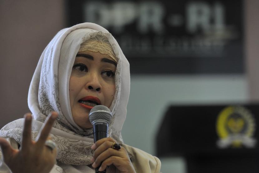 Fahira Imbau POP Dihentikan Sementara untuk Evaluasi Fahira Imbau POP Dihentikan Sementara untuk Evaluasii