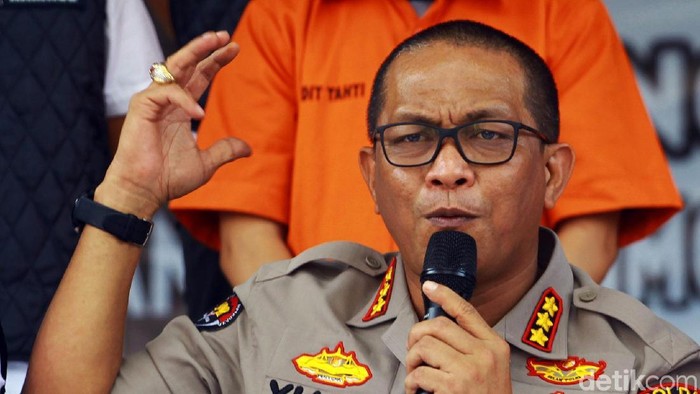 Polisi Siap Terima Aspirasi, Massa Diimbau Tak Turun Aksi Tolak PPKM Polisi Siap Terima Aspirasi, Massa Diimbau Tak Turun Aksi Tolak PPKM