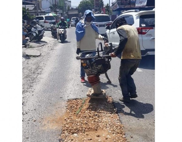 Anggaran Perbaikan Jalan di Dinas PUPR Kota Pekanbaru Turun Rp3 Miliar Anggaran Perbaikan Jalan di Dinas PUPR Kota Pekanbaru Turun Rp3 Miliari