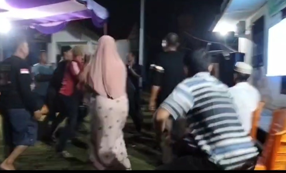 Kades Sungai Ara Bungkam, Dana Tanaman Kehidupan Program HTI Diduga Dialihkan Tanpa Persetujuan Warga Kades Sungai Ara Bungkam, Dana Tanaman Kehidupan Program HTI Diduga Dialihkan Tanpa Persetujuan Wargai