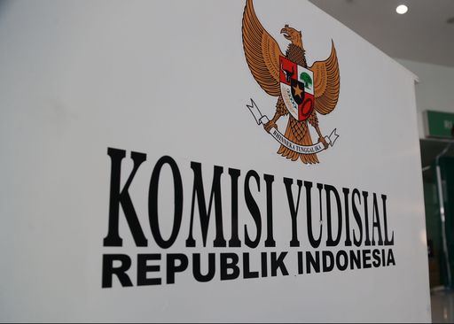 Mukti Fajar Ditetapkan Jadi Ketua Komisi Yudisial Mukti Fajar Ditetapkan Jadi Ketua Komisi Yudisiali